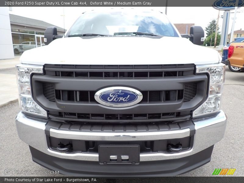 Oxford White / Medium Earth Gray 2020 Ford F250 Super Duty XL Crew Cab 4x4