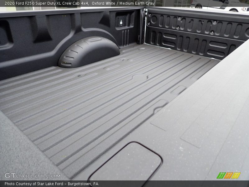 Oxford White / Medium Earth Gray 2020 Ford F250 Super Duty XL Crew Cab 4x4