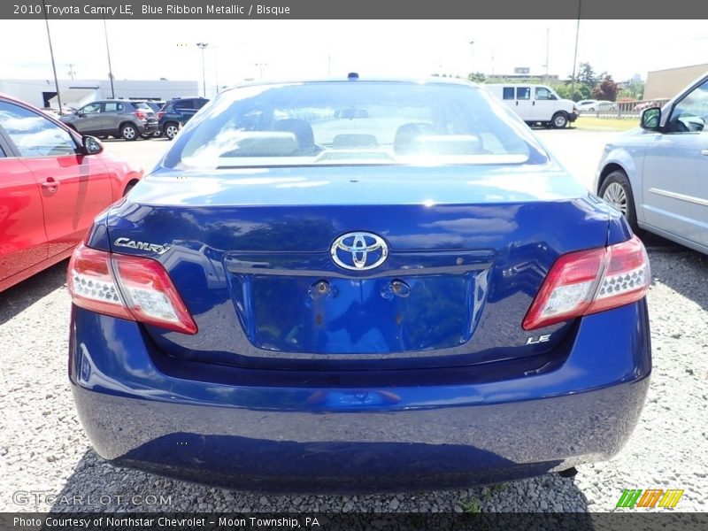 Blue Ribbon Metallic / Bisque 2010 Toyota Camry LE
