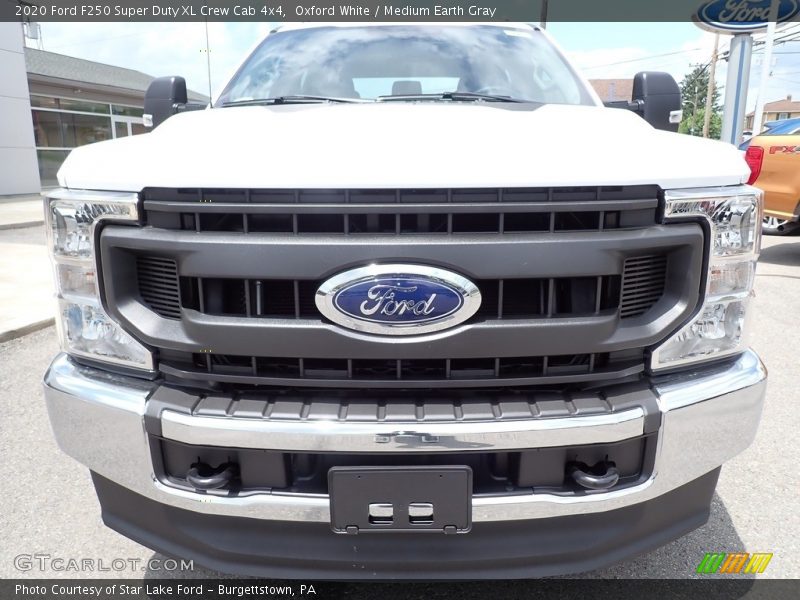 Oxford White / Medium Earth Gray 2020 Ford F250 Super Duty XL Crew Cab 4x4