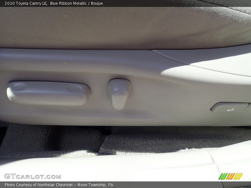 Blue Ribbon Metallic / Bisque 2010 Toyota Camry LE
