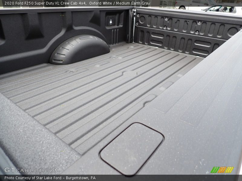 Oxford White / Medium Earth Gray 2020 Ford F250 Super Duty XL Crew Cab 4x4