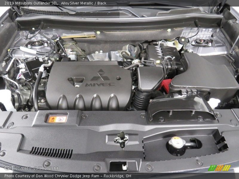 Alloy Silver Metallic / Black 2019 Mitsubishi Outlander SEL