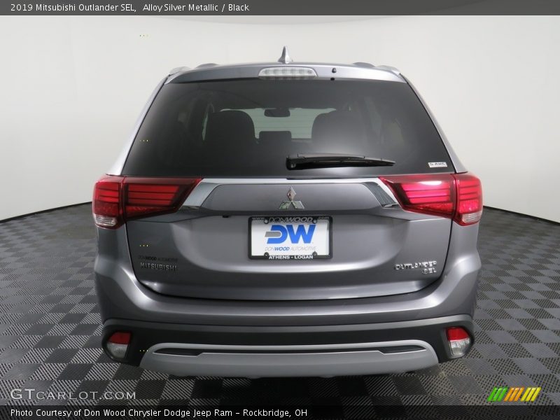 Alloy Silver Metallic / Black 2019 Mitsubishi Outlander SEL