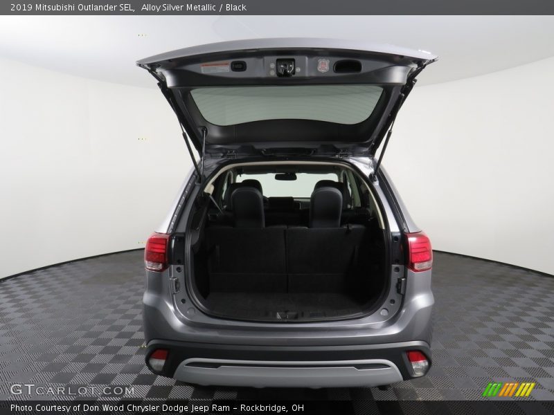 Alloy Silver Metallic / Black 2019 Mitsubishi Outlander SEL