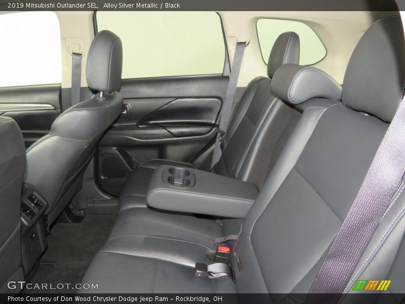 Alloy Silver Metallic / Black 2019 Mitsubishi Outlander SEL
