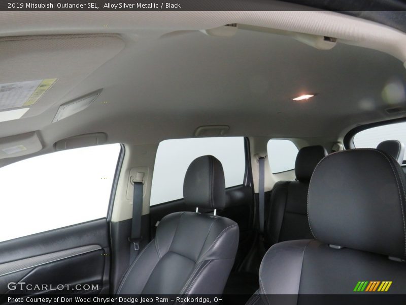 Alloy Silver Metallic / Black 2019 Mitsubishi Outlander SEL