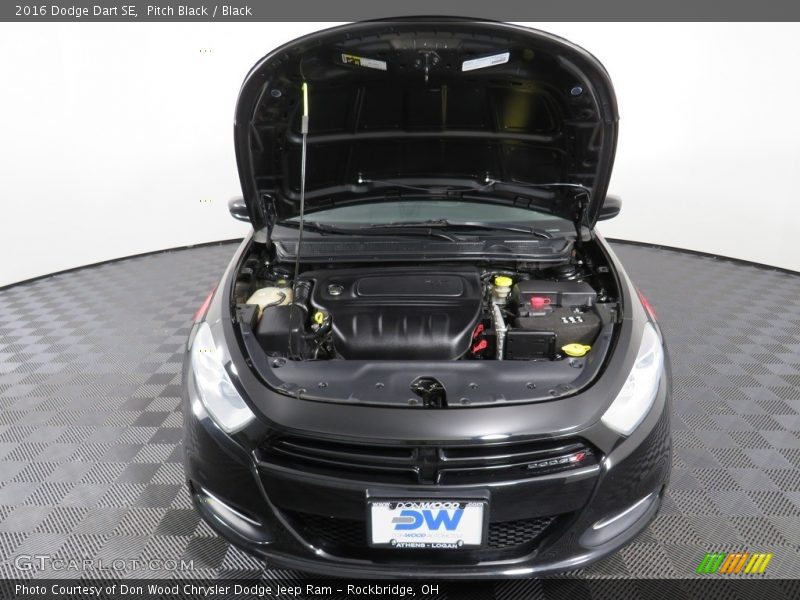 Pitch Black / Black 2016 Dodge Dart SE
