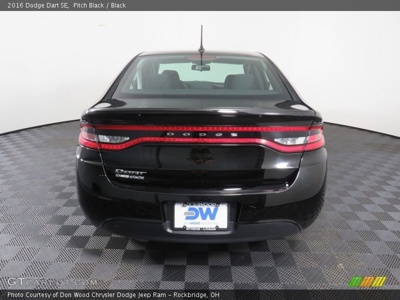 Pitch Black / Black 2016 Dodge Dart SE