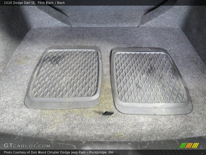 Pitch Black / Black 2016 Dodge Dart SE