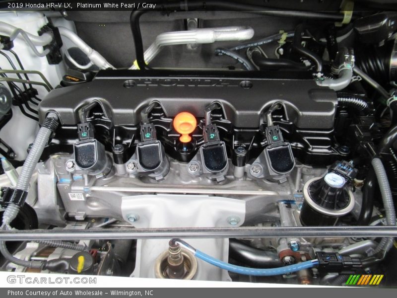 Platinum White Pearl / Gray 2019 Honda HR-V LX