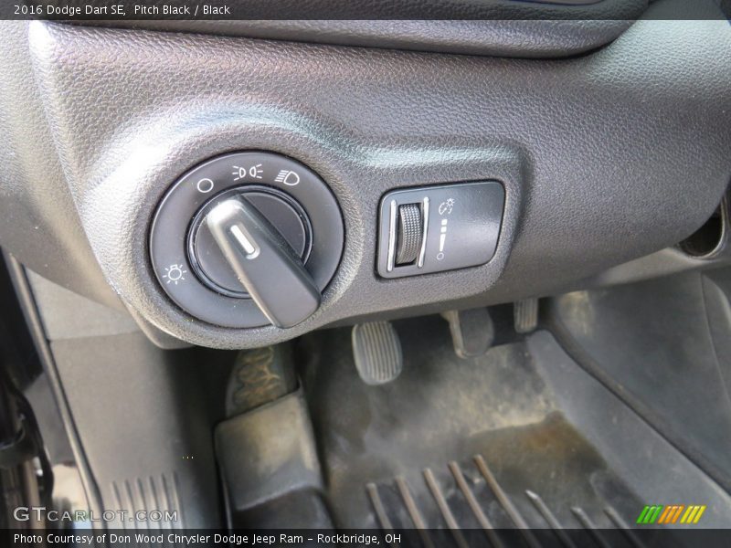 Pitch Black / Black 2016 Dodge Dart SE