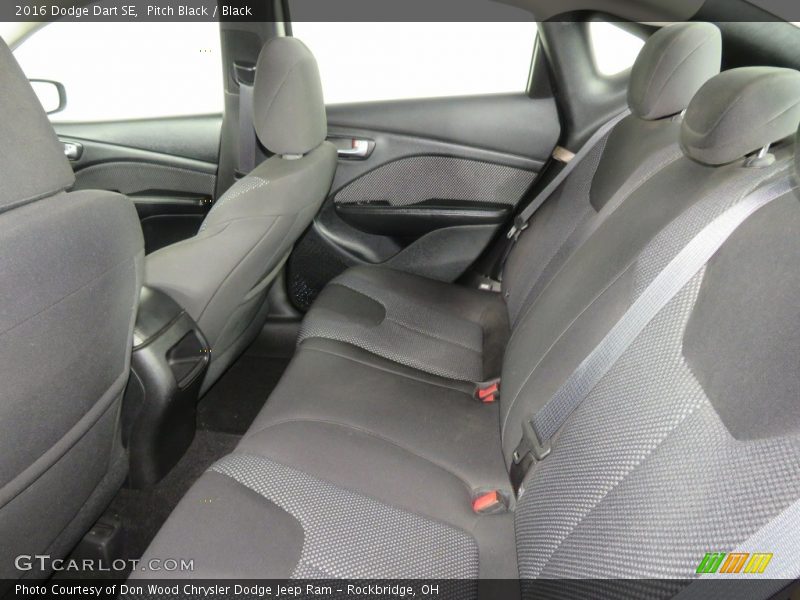 Pitch Black / Black 2016 Dodge Dart SE