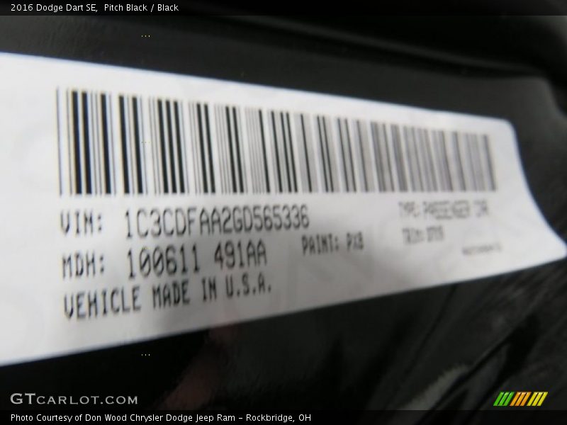 Pitch Black / Black 2016 Dodge Dart SE