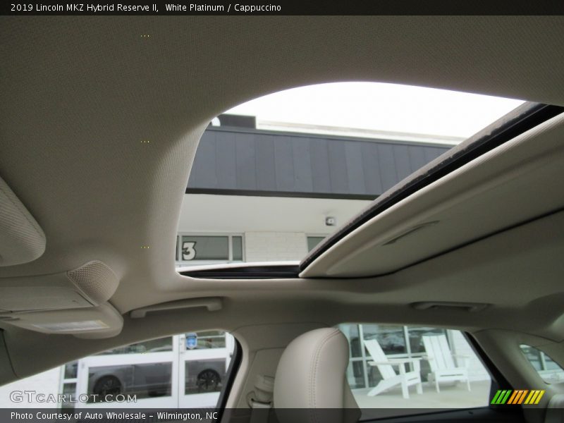 Sunroof of 2019 MKZ Hybrid Reserve II