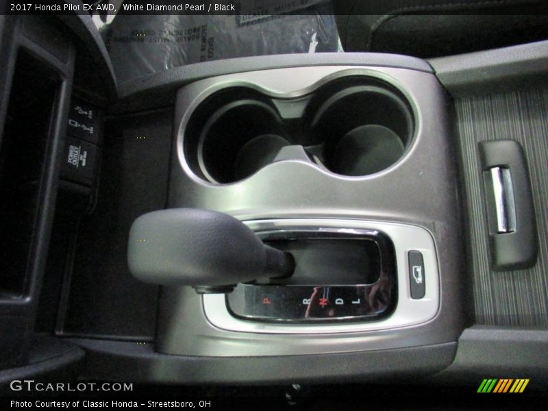 White Diamond Pearl / Black 2017 Honda Pilot EX AWD