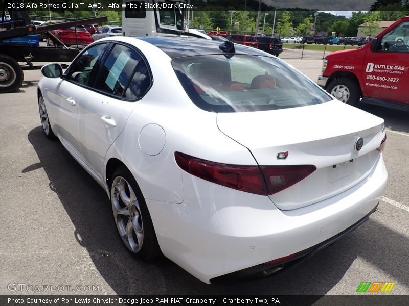 Alfa White / Black/Dark Gray 2018 Alfa Romeo Giulia Ti AWD