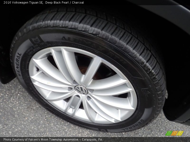  2016 Tiguan SE Wheel