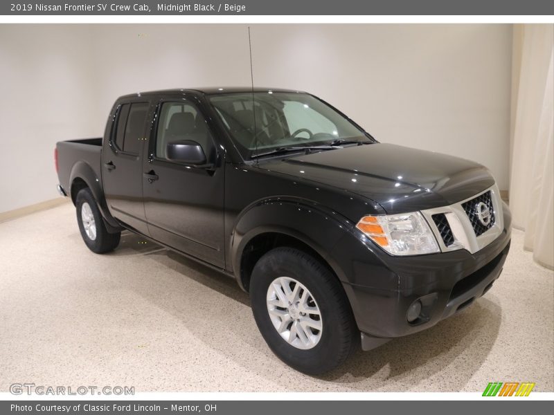 Midnight Black / Beige 2019 Nissan Frontier SV Crew Cab