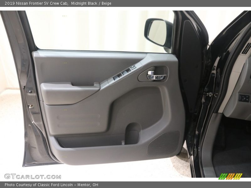 Midnight Black / Beige 2019 Nissan Frontier SV Crew Cab