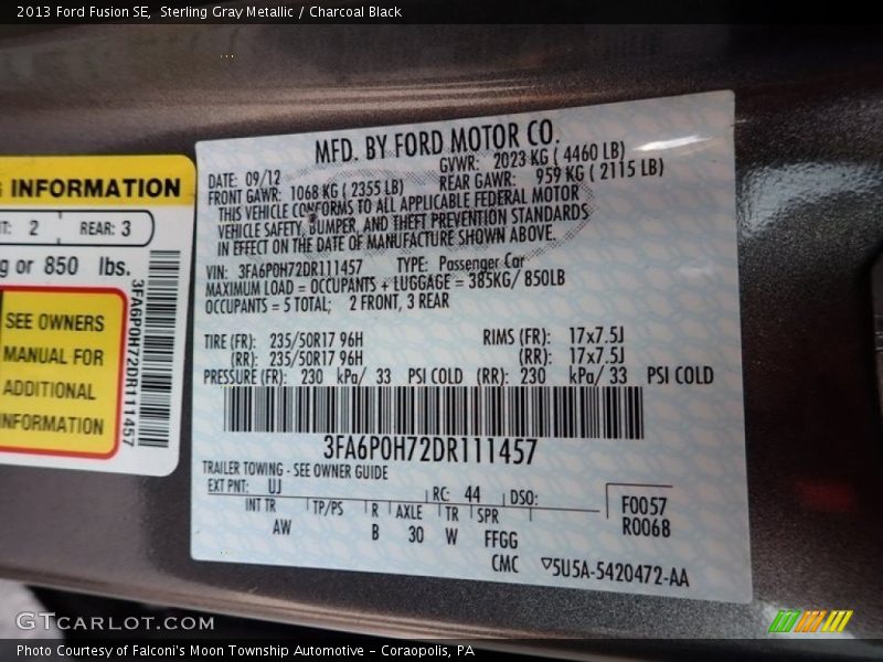 Sterling Gray Metallic / Charcoal Black 2013 Ford Fusion SE