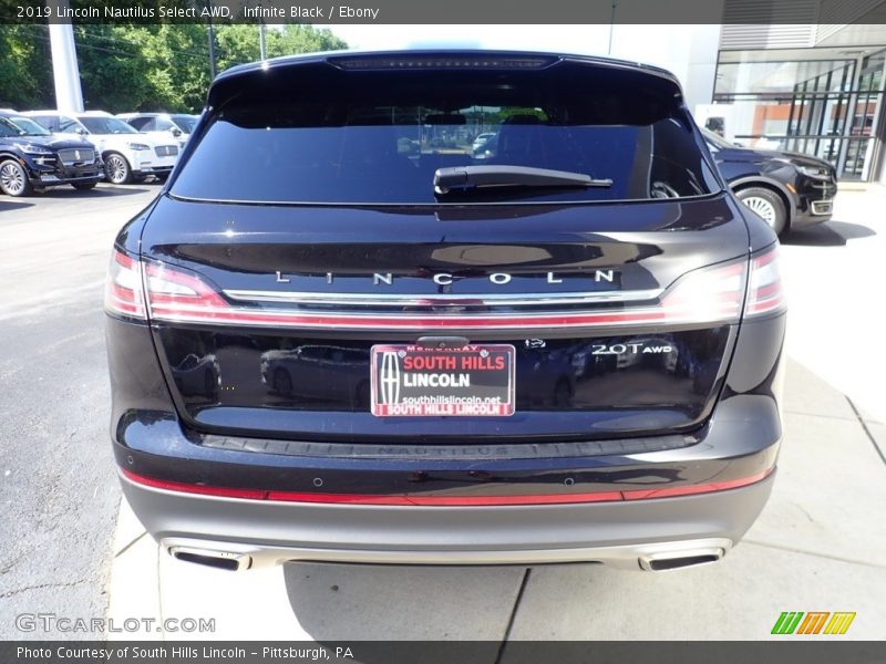 Infinite Black / Ebony 2019 Lincoln Nautilus Select AWD