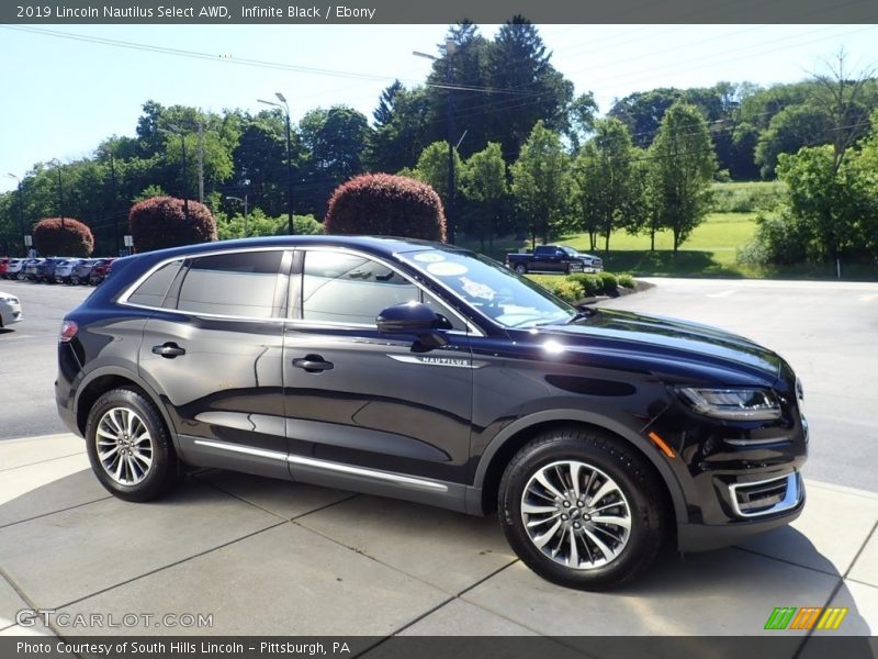 Infinite Black / Ebony 2019 Lincoln Nautilus Select AWD