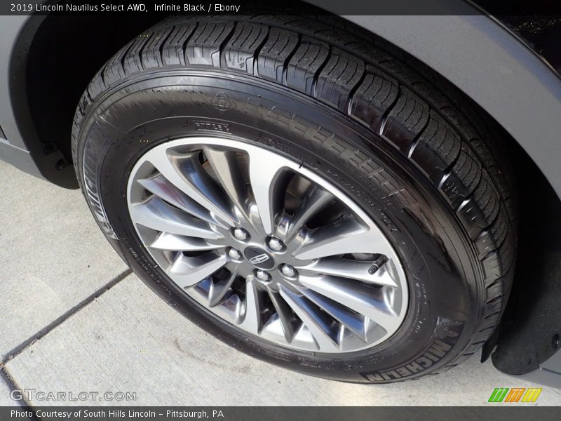 Infinite Black / Ebony 2019 Lincoln Nautilus Select AWD