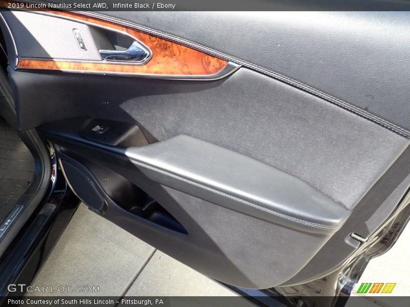 Infinite Black / Ebony 2019 Lincoln Nautilus Select AWD