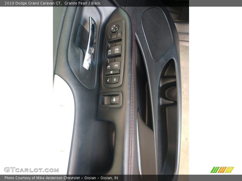 Granite Pearl / Black 2019 Dodge Grand Caravan GT