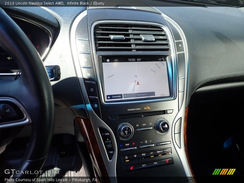 Controls of 2019 Nautilus Select AWD