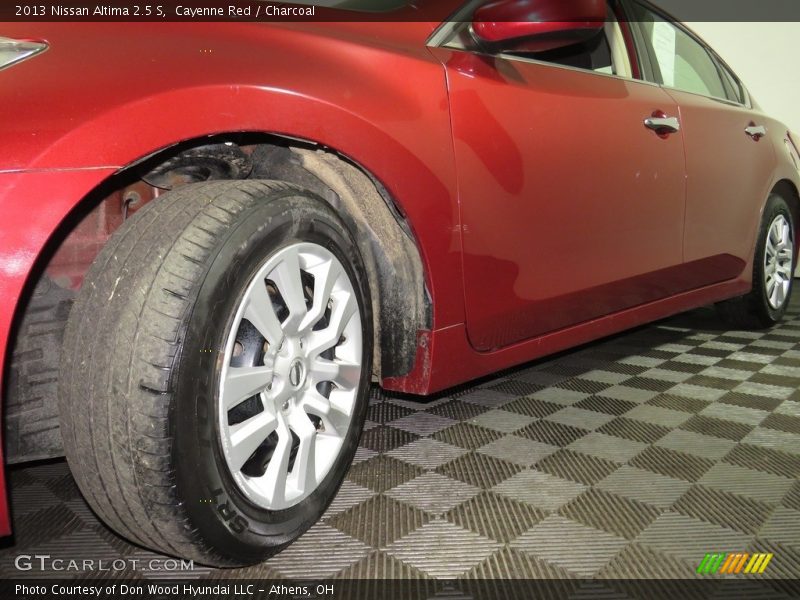 Cayenne Red / Charcoal 2013 Nissan Altima 2.5 S
