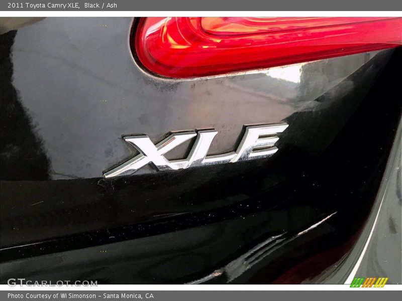 Black / Ash 2011 Toyota Camry XLE