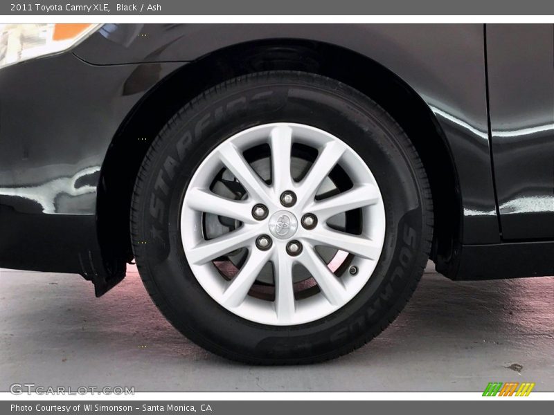 Black / Ash 2011 Toyota Camry XLE