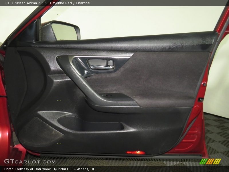 Cayenne Red / Charcoal 2013 Nissan Altima 2.5 S