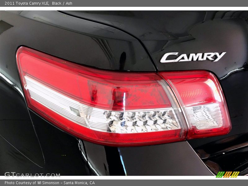 Black / Ash 2011 Toyota Camry XLE