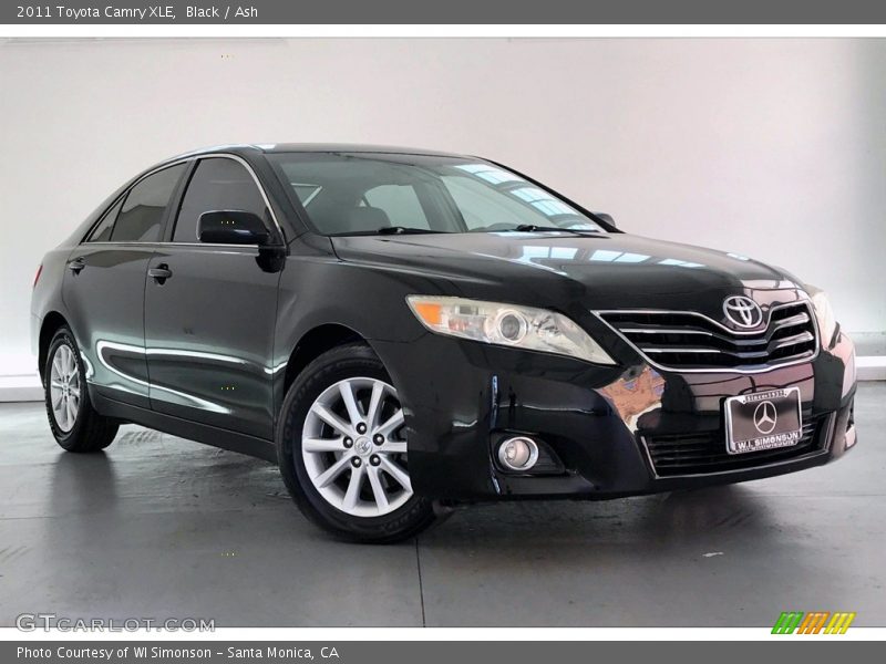 Black / Ash 2011 Toyota Camry XLE