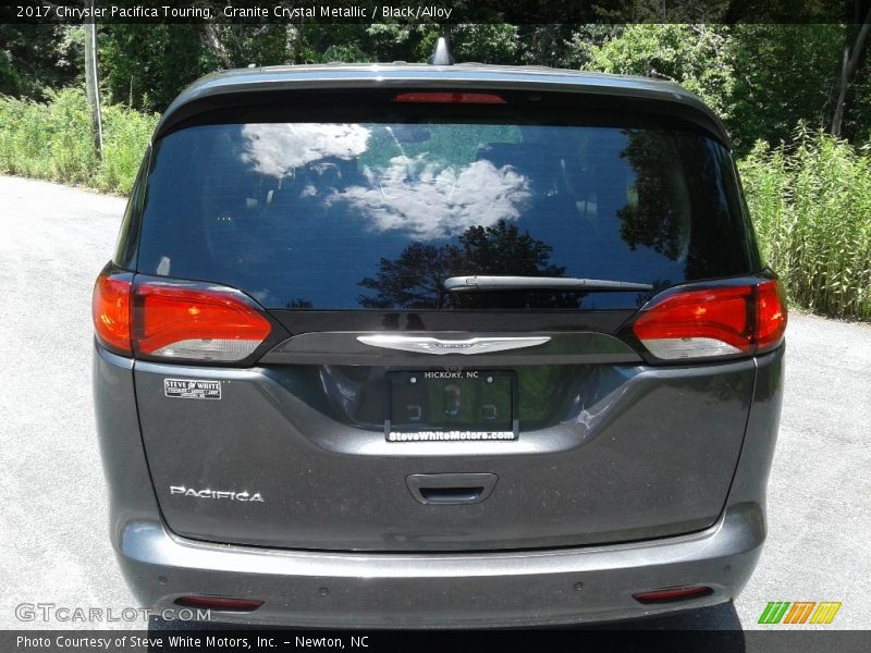 Granite Crystal Metallic / Black/Alloy 2017 Chrysler Pacifica Touring