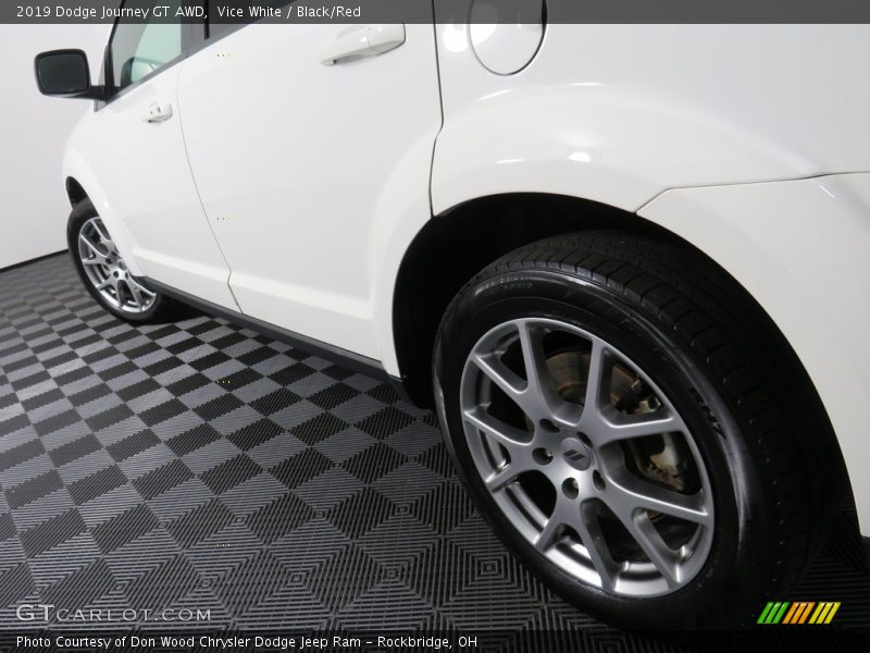 Vice White / Black/Red 2019 Dodge Journey GT AWD