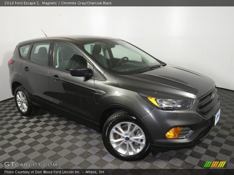 Magnetic / Chromite Gray/Charcoal Black 2019 Ford Escape S