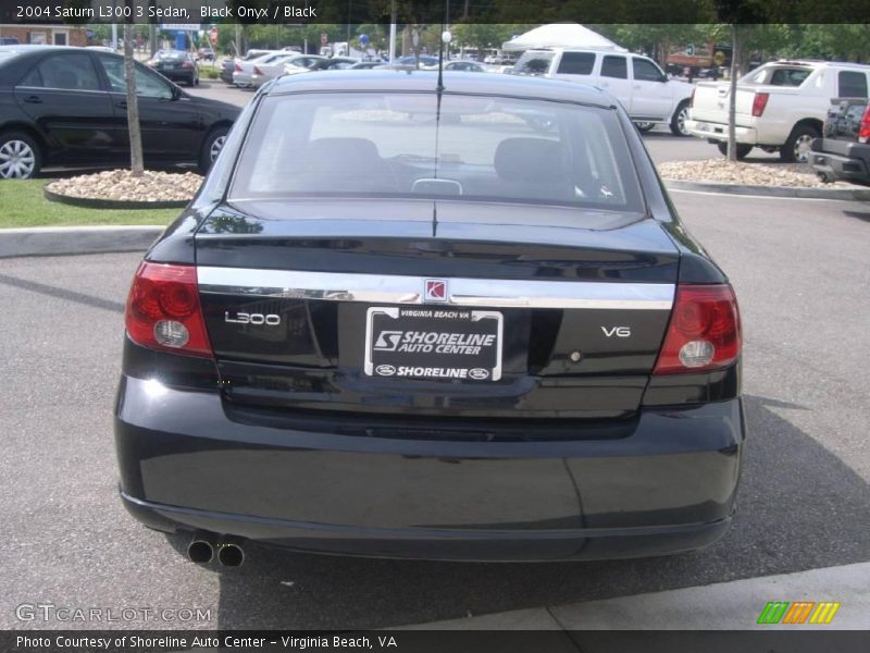 Black Onyx / Black 2004 Saturn L300 3 Sedan