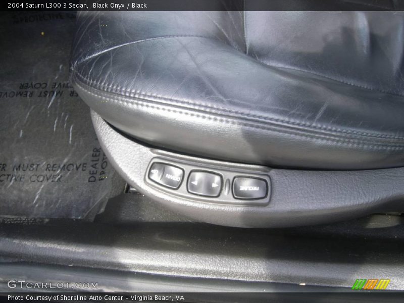 Black Onyx / Black 2004 Saturn L300 3 Sedan