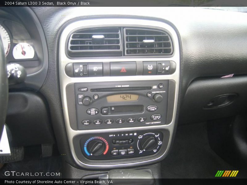 Black Onyx / Black 2004 Saturn L300 3 Sedan