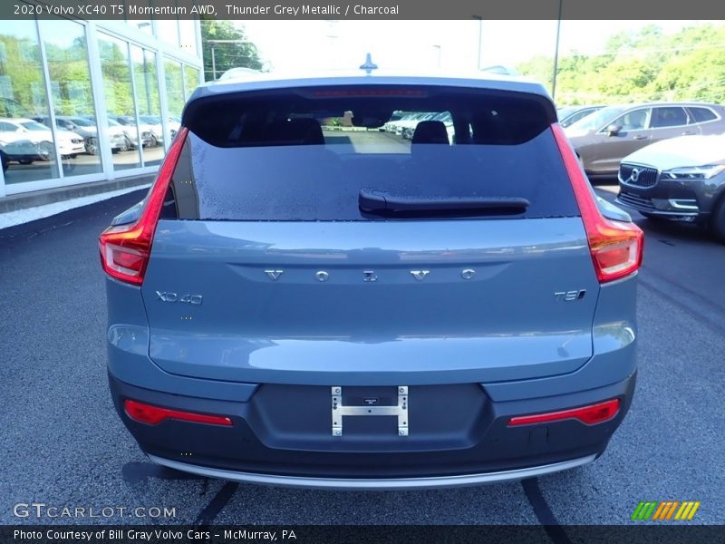 Thunder Grey Metallic / Charcoal 2020 Volvo XC40 T5 Momentum AWD