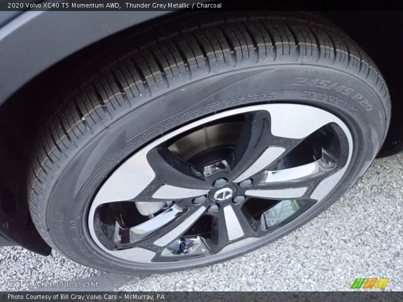 Thunder Grey Metallic / Charcoal 2020 Volvo XC40 T5 Momentum AWD