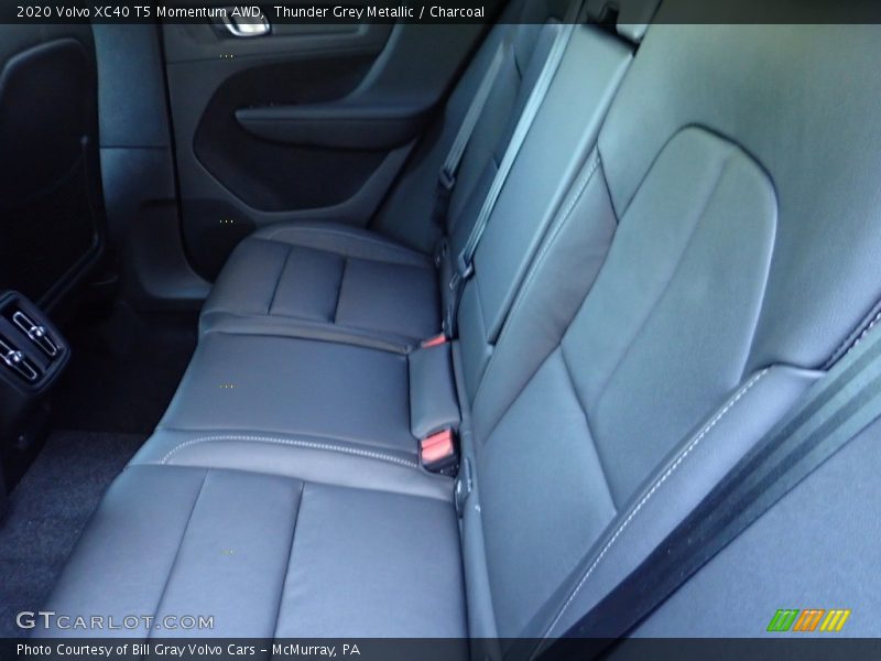 Thunder Grey Metallic / Charcoal 2020 Volvo XC40 T5 Momentum AWD