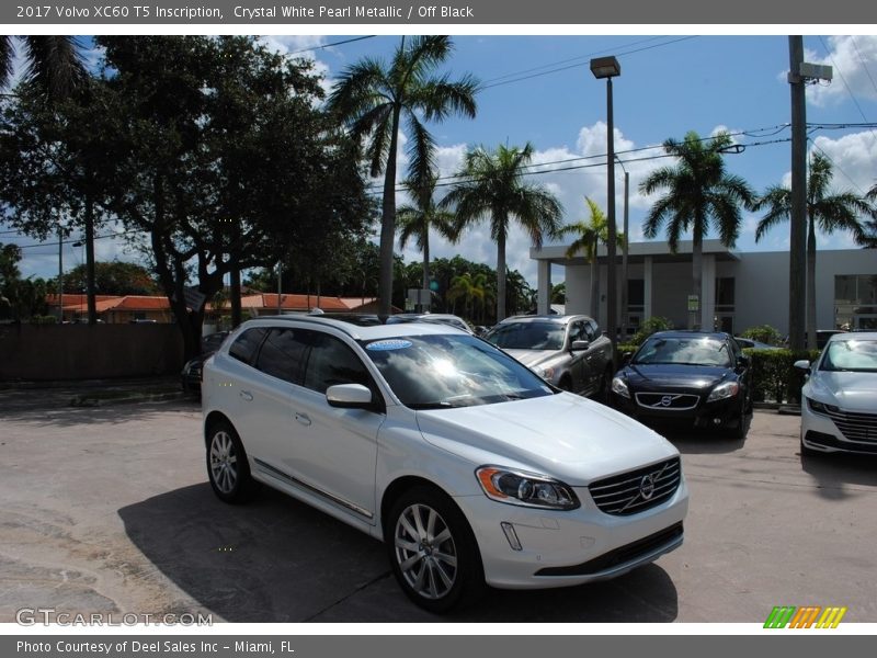 Crystal White Pearl Metallic / Off Black 2017 Volvo XC60 T5 Inscription