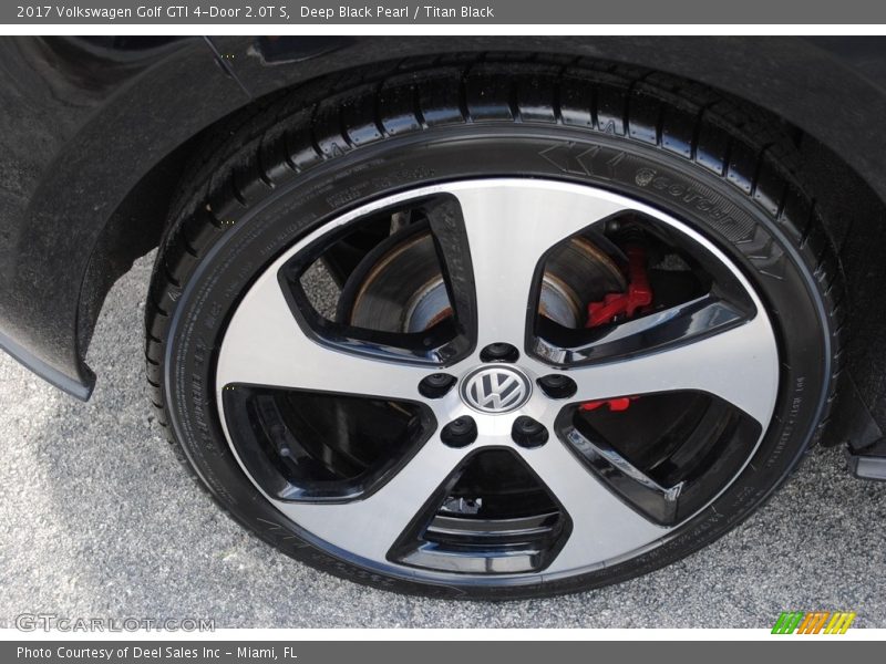 Deep Black Pearl / Titan Black 2017 Volkswagen Golf GTI 4-Door 2.0T S