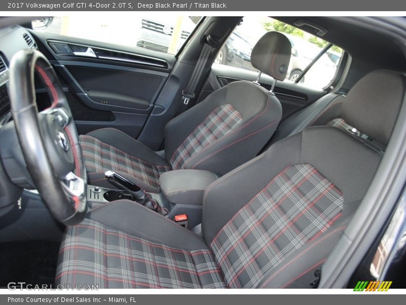Deep Black Pearl / Titan Black 2017 Volkswagen Golf GTI 4-Door 2.0T S
