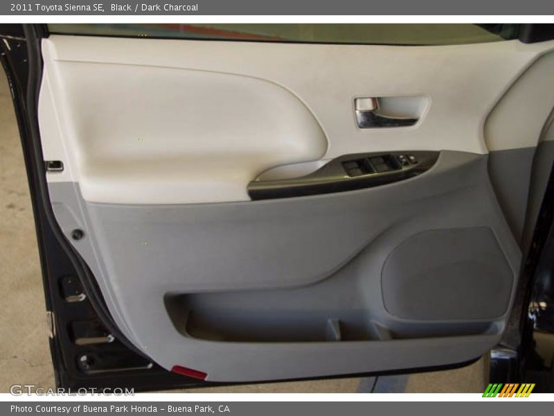 Black / Dark Charcoal 2011 Toyota Sienna SE